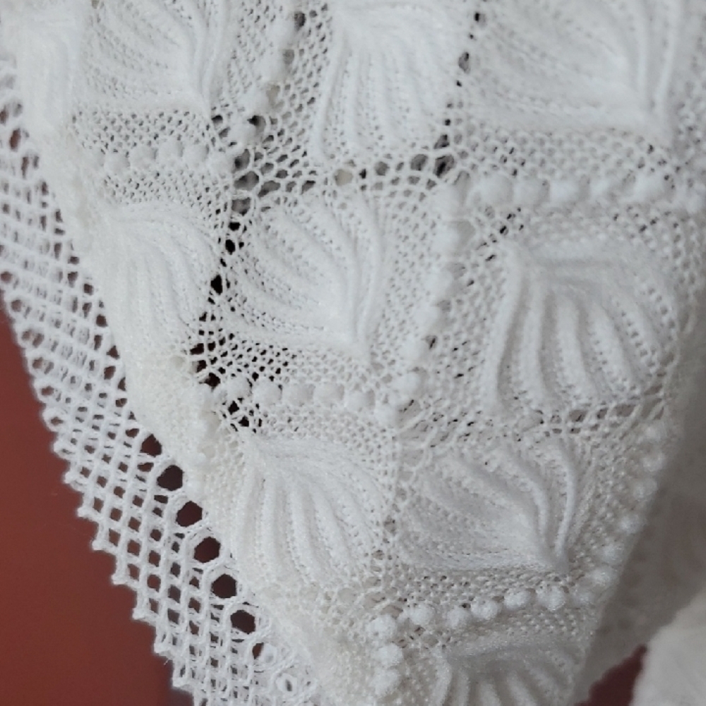 Elegant White Lace Blouse - Picture 7 of 10